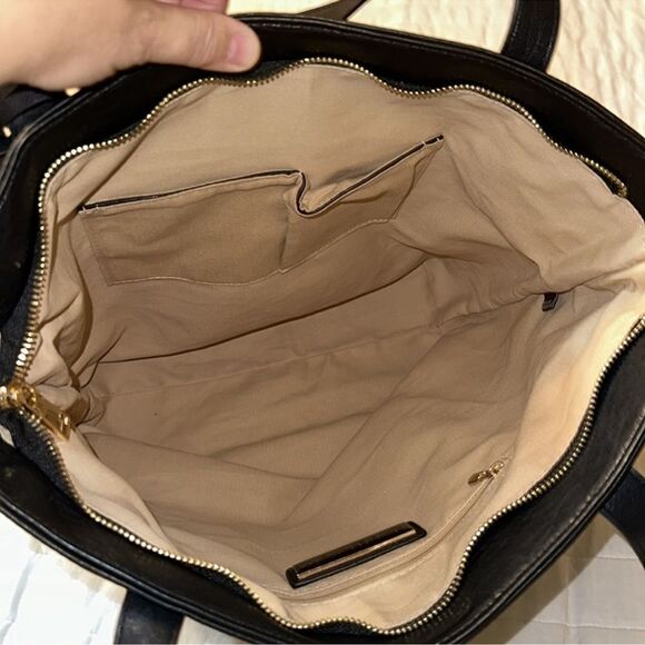 HOH Black 6181 Pleather Tote Bag and Black Fedora Hat Gift Set - Picture 7 of 16